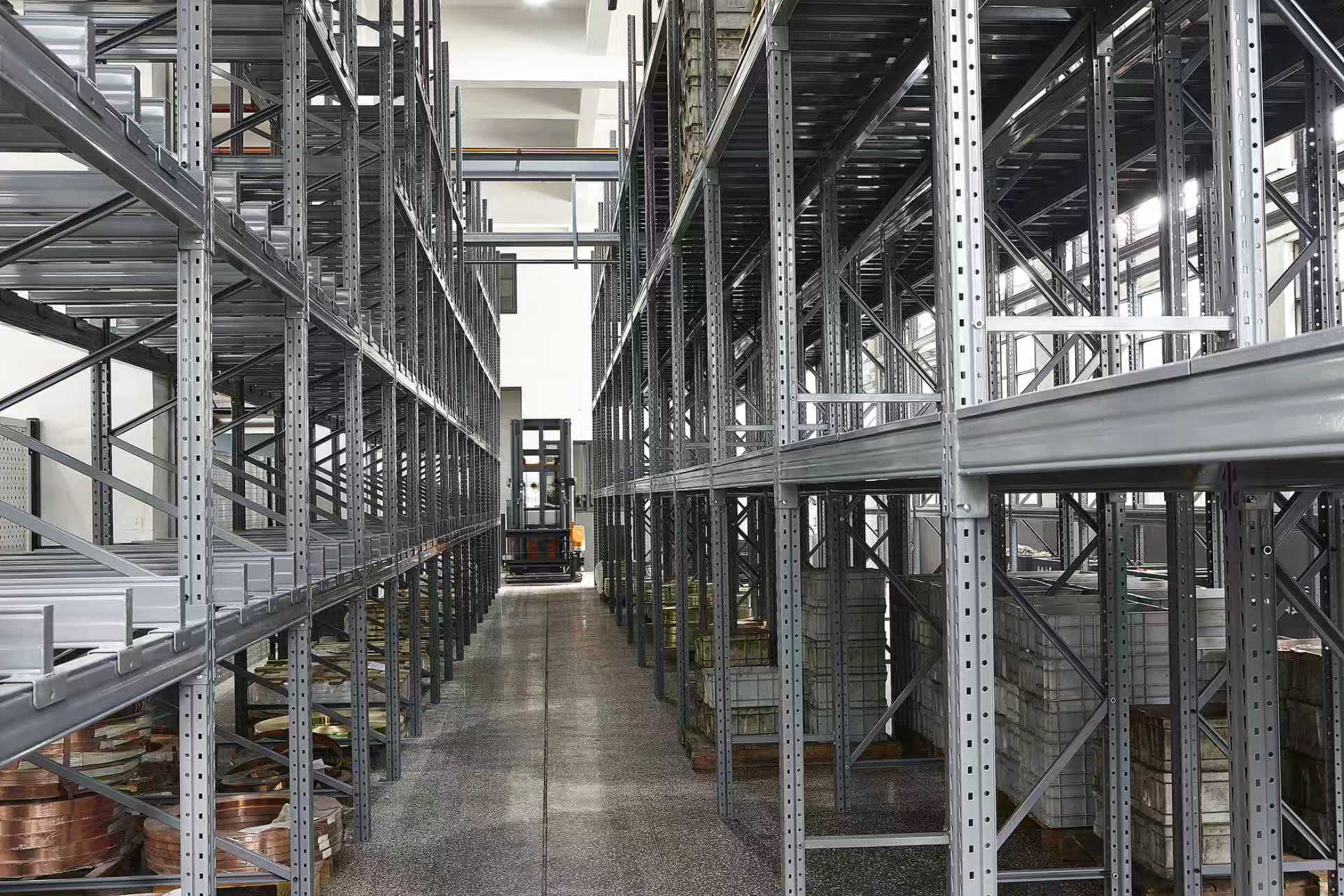 Raw material warehouse