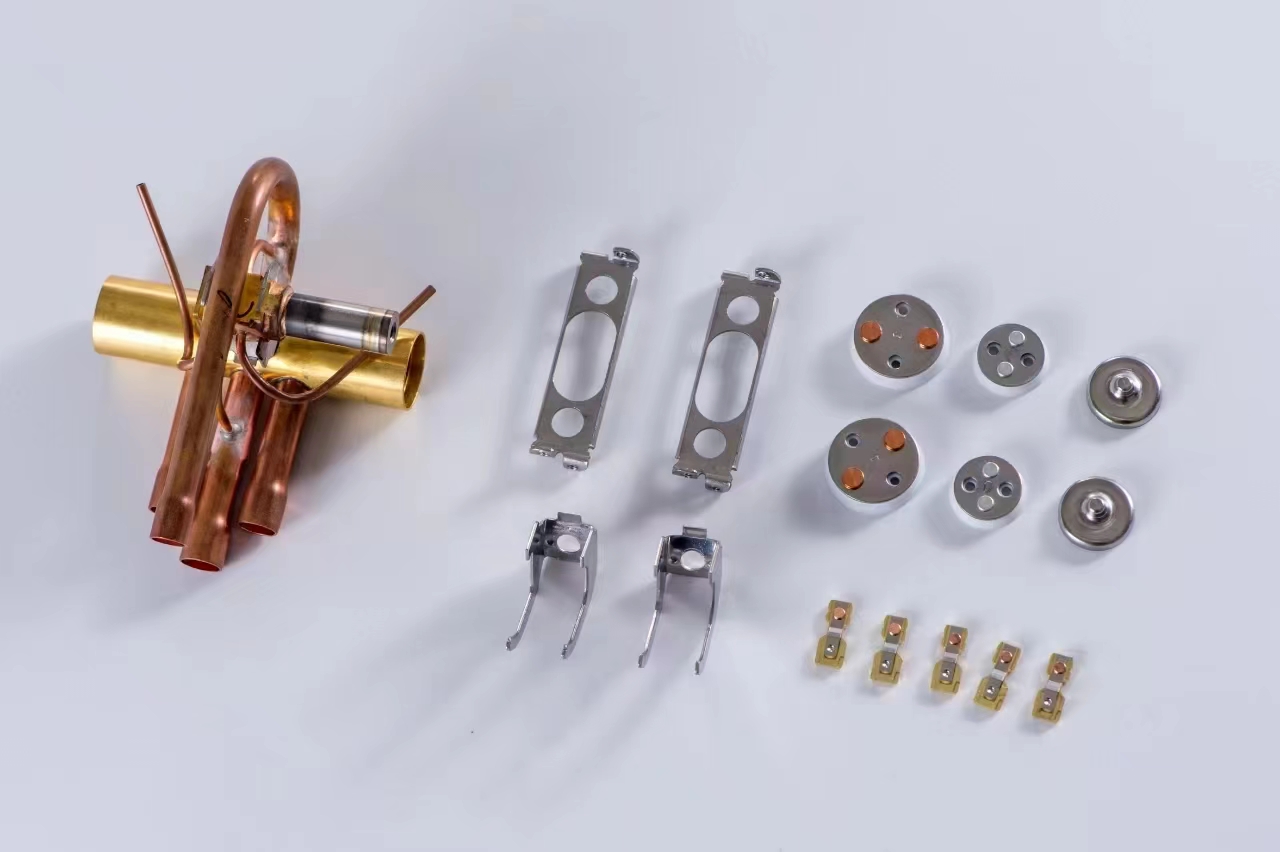 Refrigeration and appliance component assembly